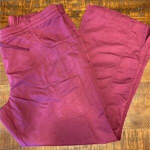 Women's Cargo Scrub Pants in Burgundy